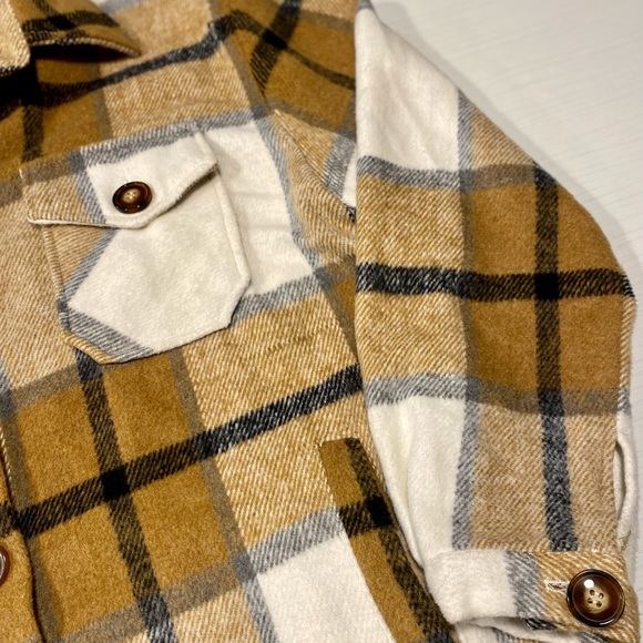 BEAUTIFUL LADIES SHACKET! New without tags. - Picture 6 of 6